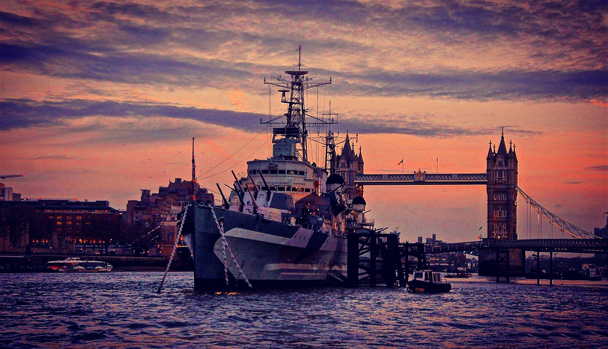 hmsbelfast-pixabay1526653.jpg